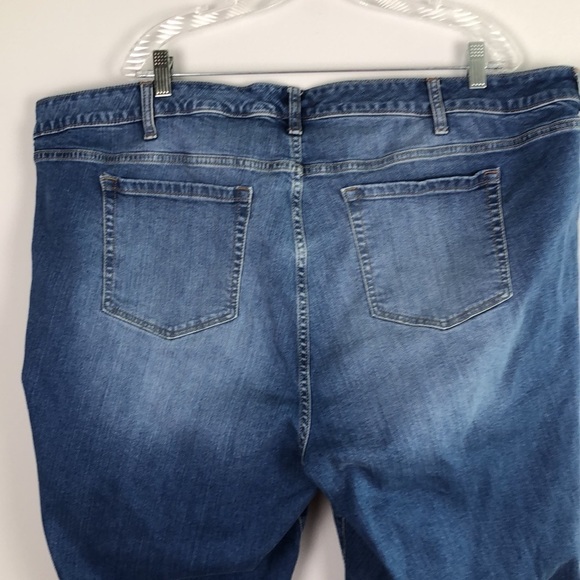 TORRID Cropped Botfriend Mid Rise Blue Denim Stretch Size 26 Straight Leg Jeans - Picture 12 of 16